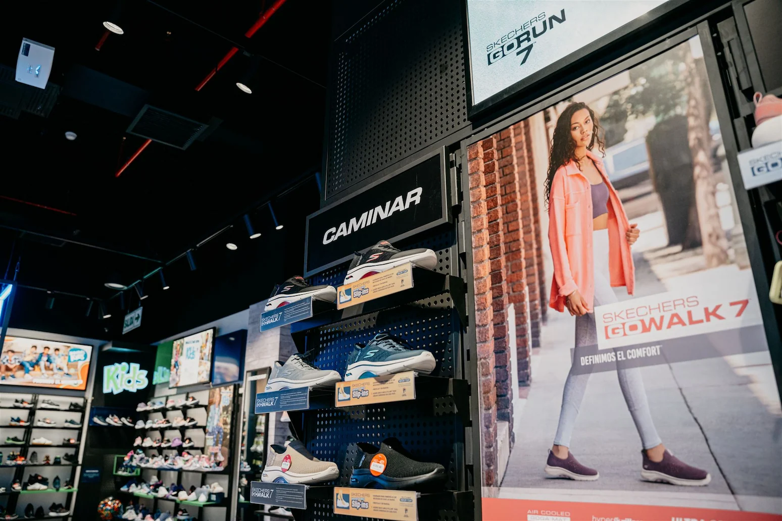 SKECHERS — imagen 8